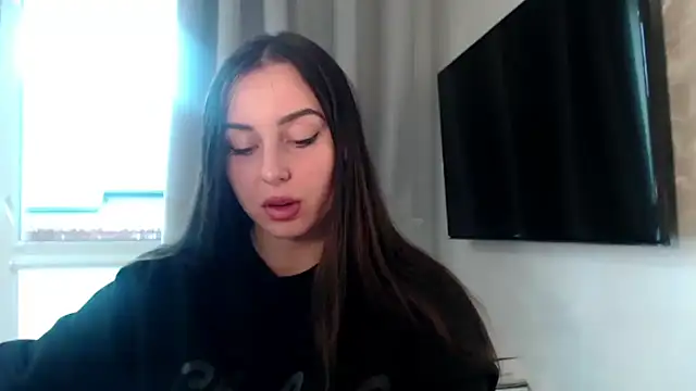 Snapshot of courtneyPerfect chatting on 10/16/25, 02:18 courtneyPerfect online show from 10/16/25, 02:18