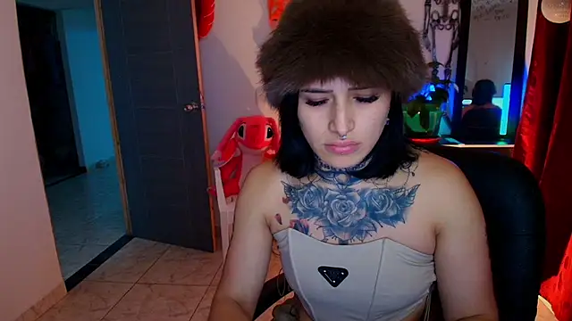 Snapshot of TinnaDawsom chatting on 10/25/25, 11:21 TinnaDawsom online show from 10/25/25, 11:21