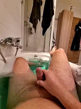 Snapshot of chriscross3771 chatting on 10/07/25, 06:05 chriscross3771 online show from 10/07/25, 06:05