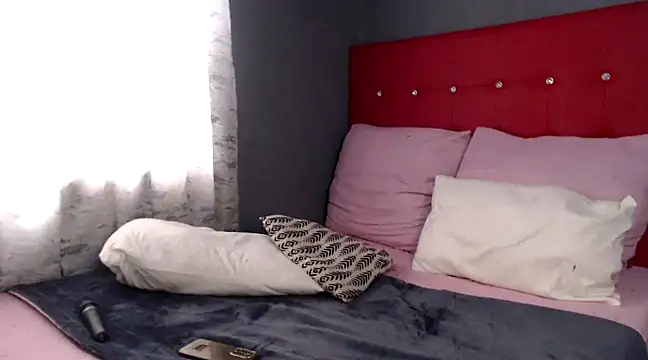 Foxybrownxx1 online show from 03/01/25, 08:34