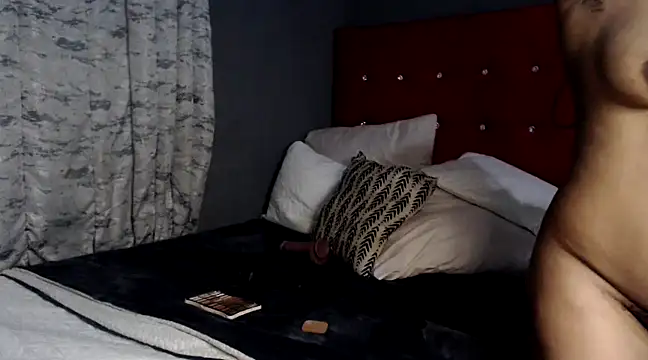 Foxybrownxx1 online show from 03/07/25, 06:43