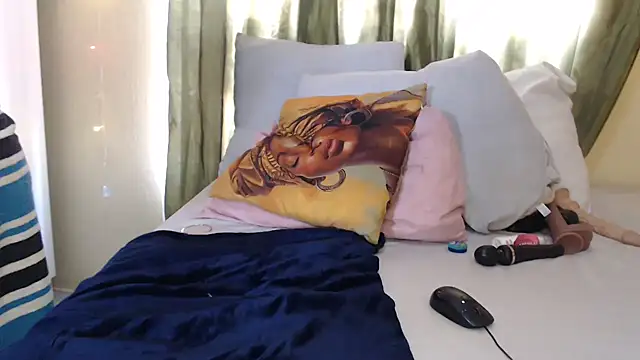 Snapshot of Foxybrownxx1 chatting on 12/20/25, 06:53 Foxybrownxx1 online show from 12/20/25, 06:53