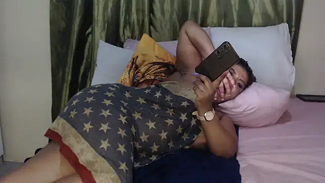 Snapshot of Foxybrownxx1 chatting on 02/07/26, 10:02 Foxybrownxx1 online show from 02/07/26, 10:02