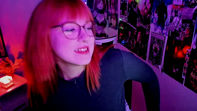 Snapshot of Rudy_02 chatting on 09/21/25, 08:10 Rudy 02 online show from 09/21/25, 08:10