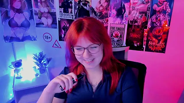 Snapshot of Rudy_02 chatting on 10/11/25, 08:18 Rudy 02 online show from 10/11/25, 08:18