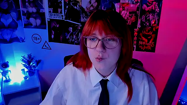 Snapshot of Rudy_02 chatting on 10/15/25, 12:16 Rudy 02 online show from 10/15/25, 12:16