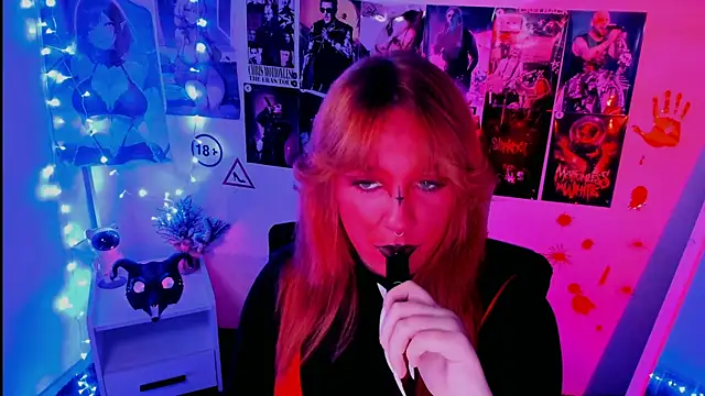 Snapshot of Rudy_02 chatting on 10/27/25, 08:13 Rudy 02 online show from 10/27/25, 08:13