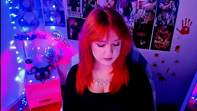 Snapshot of Rudy_02 chatting on 10/28/25, 08:44 Rudy 02 online show from 10/28/25, 08:44