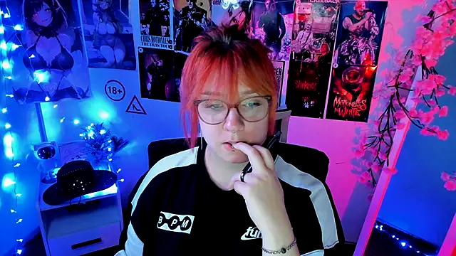 Snapshot of Rudy_02 chatting on 11/24/25, 09:47 Rudy 02 online show from 11/24/25, 09:47