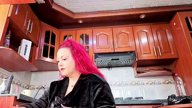 Snapshot of MirandaRossi chatting on 07/15/26, 01:27 MirandaRossi online show from 07/15/26, 01:27