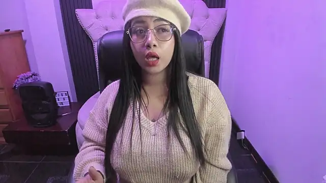Sexy cristall  online show from 07/14/26, 08:47