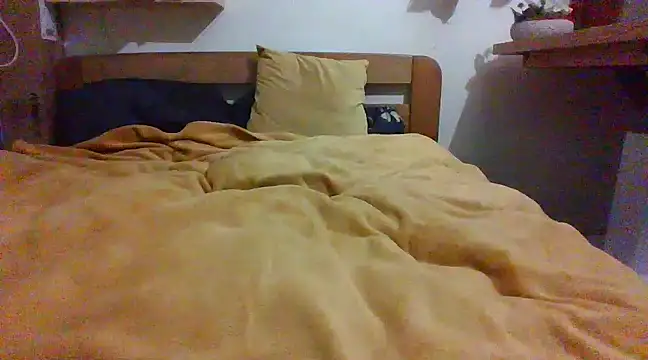 Snapshot of CitizenDick chatting on 02/18/25, 08:14 CitizenDick online show from 02/18/25, 08:14