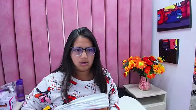 Miaa Smiith  online show from 10/30/25, 03:30