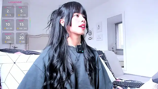 Snapshot of HannaKim chatting on 02/27/25, 03:05 HannaKim online show from 02/27/25, 03:05