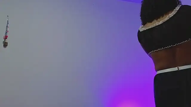 Snapshot of ChannelCox1 chatting on 11/14/25, 07:18 ChannelCox1 online show from 11/14/25, 07:18