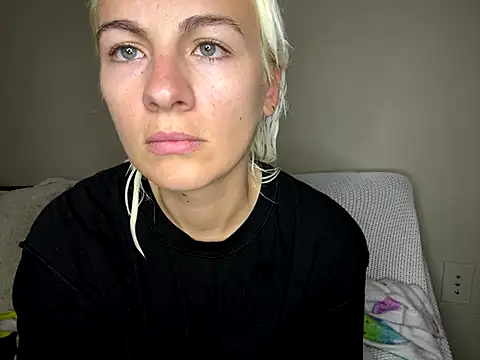 girlfriendmissy online show from 10/03/25, 09:01