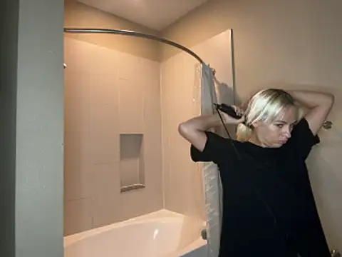 girlfriendmissy online show from 11/10/25, 09:03