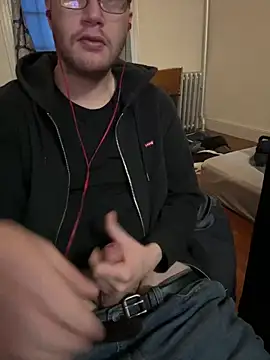 Snapshot of chicostick413 chatting on 01/22/25, 12:38 chicostick413 online show from 01/22/25, 12:38