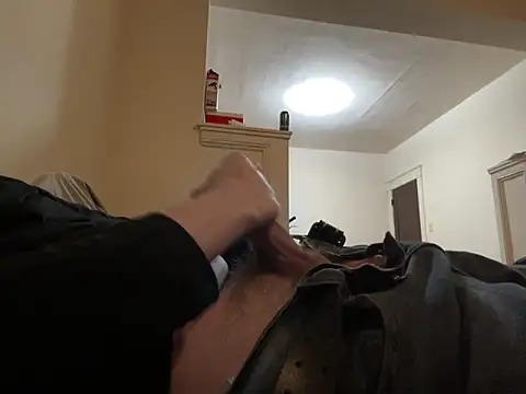 Snapshot of chicostick413 chatting on 01/31/25, 12:50 chicostick413 online show from 01/31/25, 12:50