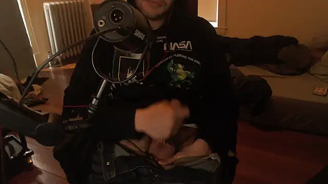 Snapshot of chicostick413 chatting on 03/01/25, 01:51 chicostick413 online show from 03/01/25, 01:51