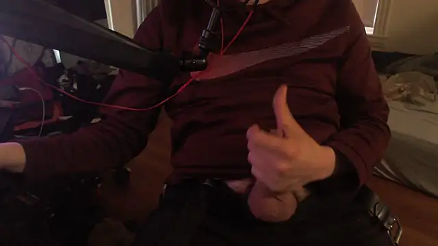 Snapshot of chicostick413 chatting on 03/18/25, 09:10 chicostick413 online show from 03/18/25, 09:10