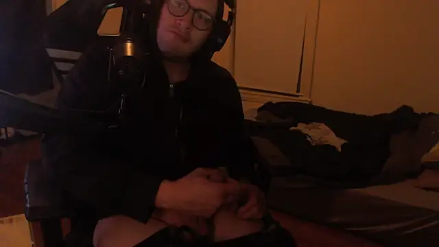 Snapshot of chicostick413 chatting on 09/10/25, 03:06 chicostick413 online show from 09/10/25, 03:06