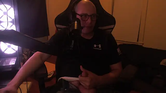 Snapshot of chicostick413 chatting on 10/26/25, 02:17 chicostick413 online show from 10/26/25, 02:17