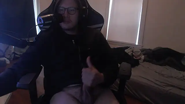 Snapshot of chicostick413 chatting on 10/29/25, 05:14 chicostick413 online show from 10/29/25, 05:14