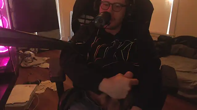 Snapshot of chicostick413 chatting on 11/02/25, 06:21 chicostick413 online show from 11/02/25, 06:21