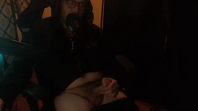 chicostick413 online show from 04/13/26, 03:23