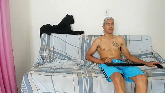 QuinnAndpuma1 online show from 03/09/25, 04:49