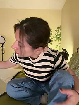 Snapshot of Bckystonee chatting on 02/10/26, 12:31 Bckystonee online show from 02/10/26, 12:31