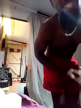 Chocolate factory man online show from 12/05/24, 08:44