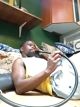 Snapshot of Chocolate_factory_man chatting on 12/11/24, 08:18 Chocolate factory man online show from 12/11/24, 08:18