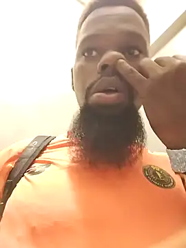 Snapshot of Chocolate_factory_man chatting on 01/15/25, 07:05 Chocolate factory man online show from 01/15/25, 07:05