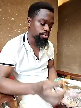 Snapshot of Chocolate_factory_man chatting on 10/30/25, 02:40 Chocolate factory man online show from 10/30/25, 02:40