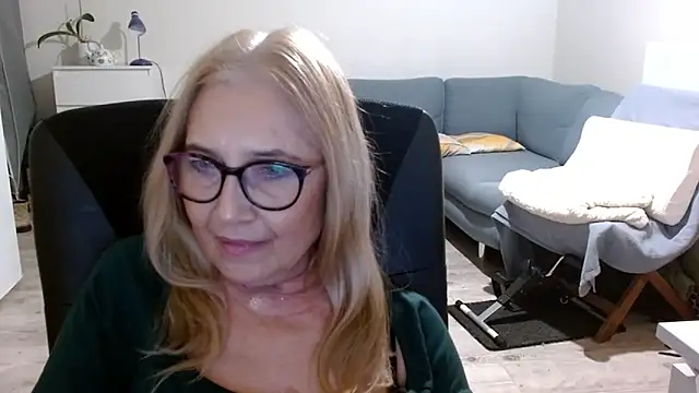 Snapshot of sofia_xkiss chatting on 02/07/25, 05:40 sofia xkiss online show from 02/07/25, 05:40