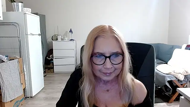 Snapshot of sofia_xkiss chatting on 03/03/25, 07:54 sofia xkiss online show from 03/03/25, 07:54