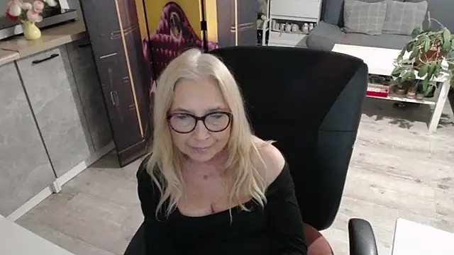 sofia xkiss online show from 02/16/26, 03:08