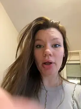 justmila online show from 12/15/24, 10:28