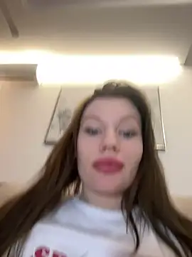 justmila online show from 02/09/25, 10:32