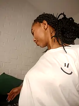 Shria107 online show from 02/18/26, 09:05