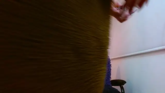 Snapshot of BLONDE_SEXYHOT chatting on 10/14/25, 03:35 BLONDE SEXYHOT online show from 10/14/25, 03:35