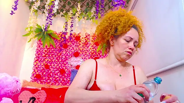 Snapshot of BLONDE_SEXYHOT chatting on 11/07/25, 04:12 BLONDE SEXYHOT online show from 11/07/25, 04:12