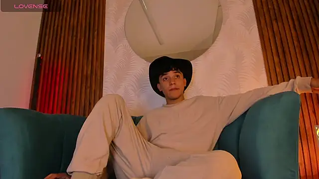 Snapshot of Austin_Cardieff chatting on 01/31/25, 03:41 Austin Cardieff online show from 01/31/25, 03:41