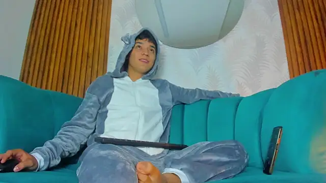 Snapshot of Austin_Cardieff chatting on 02/25/25, 03:52 Austin Cardieff online show from 02/25/25, 03:52