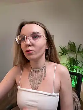 velvetvalkyries online show from 02/25/25, 04:42