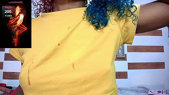 Snapshot of sofia_fer chatting on 10/03/25, 02:41 sofia fer online show from 10/03/25, 02:41