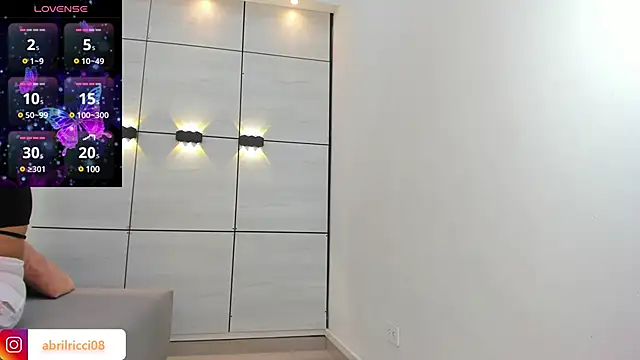 Snapshot of abril_ricci chatting on 01/28/25, 03:47 abril ricci online show from 01/28/25, 03:47