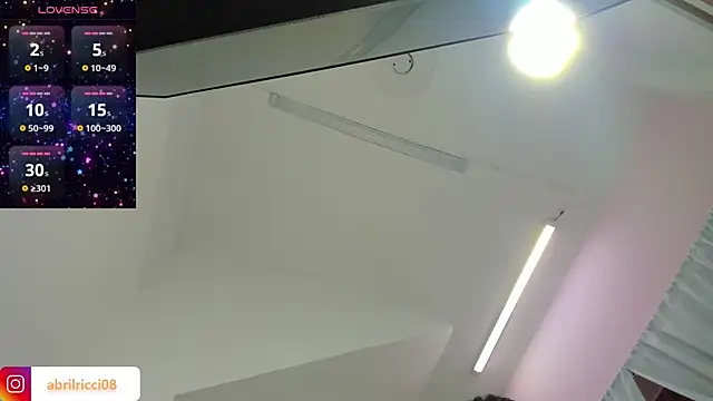 Snapshot of abril_ricci chatting on 02/05/25, 04:06 abril ricci online show from 02/05/25, 04:06